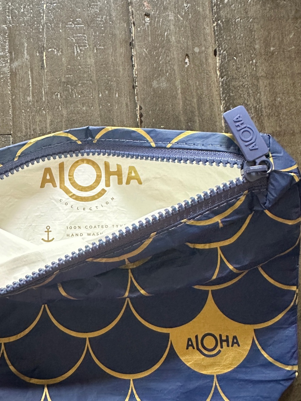Aloha Collection Pouch - Picture 2 of 2